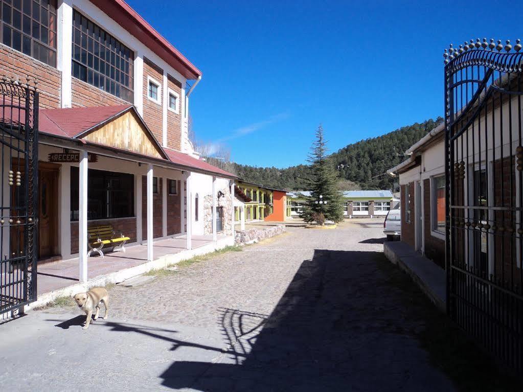 Hotel Cascada Inn Creel Exterior foto