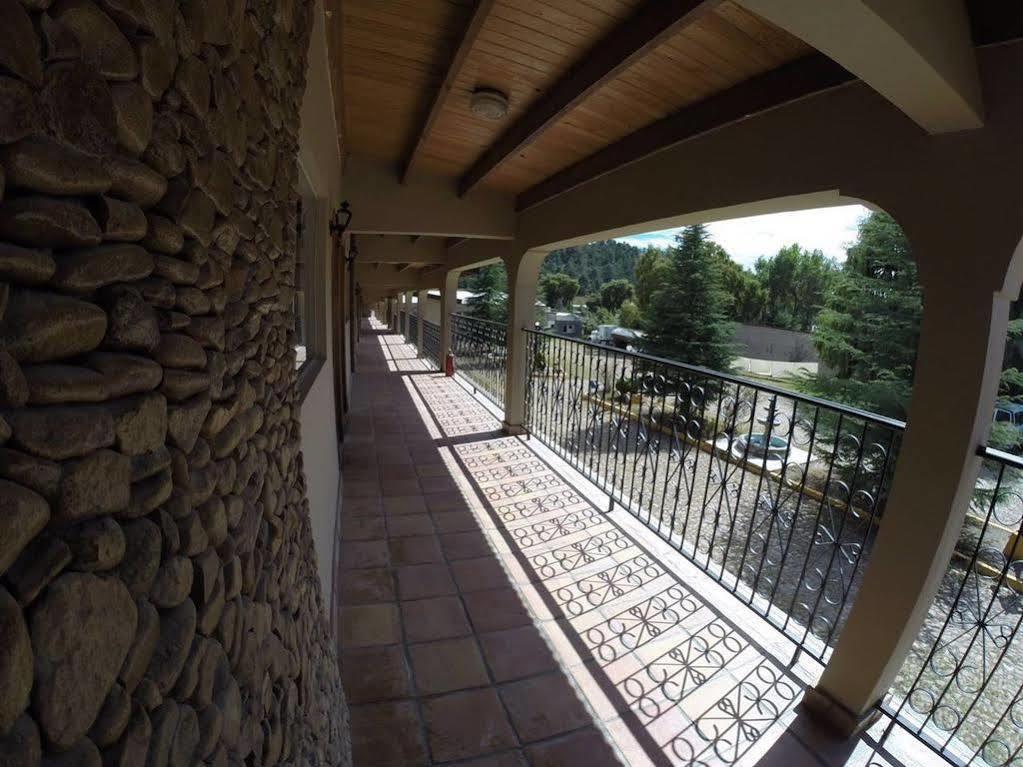 Hotel Cascada Inn Creel Exterior foto